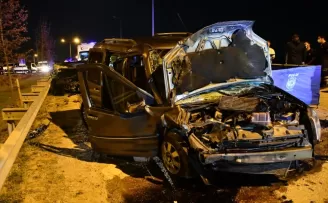 Düzce’deki trafik kazasında 2 kişi hayatını kaybetti, 11 kişi yaralandı