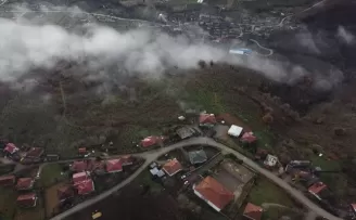 Düzce'nin üzerini sis tabakası kapladı