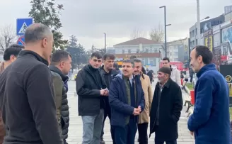 Düzce Valisi Atay, çadırlarda kalan depremzedeleri ziyaret etti
