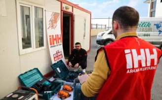 Enkazdan 6 kişiyi kurtaran Kastamonu İHH ekipleri kente döndü