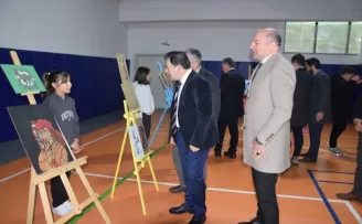 Espiye’de depremzede öğrenciler yararına resim sergisi açıldı