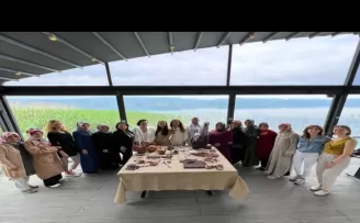 Ev kadınlarının el emeğinin moda ile buluştuğu çantalar Boyner’de