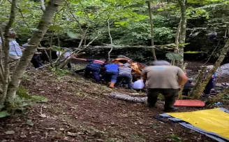 Giresun’da dere yatağına devrilen otomobilde 1 kişi öldü, 4 kişi yaralandı