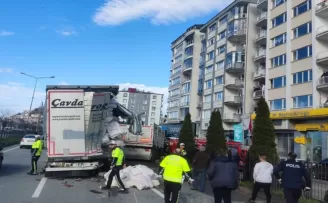 Giresun’da devrilen tırın sürücüsü yaralandı