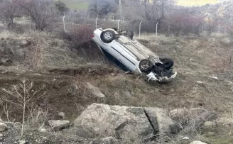 Giresun’da otomobilin şarampole devrildiği kazada 2 kişi yaralandı