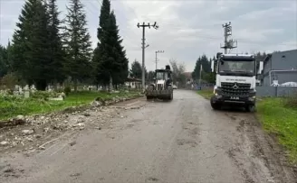 Gölyaka’da mezarlıklarda çevre düzenlemesi yapılıyor