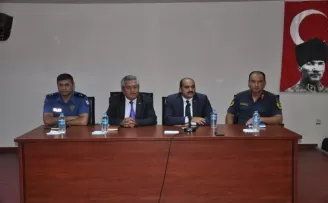 Gümüşhacıköy’de muhtarlar toplantısı yapıldı