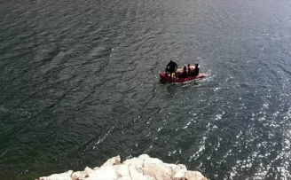 Gümüşhane’de baraja düşen kamyonetin sürücüsü hayatını kaybetti