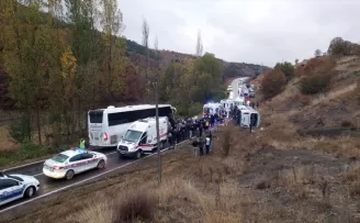GÜNCELLEME - Amasya’da devrilen otobüsteki 27 yolcu yaralandı