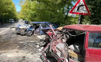 GÜNCELLEME - Bartın’da iki otomobil çarpıştı, 2 kişi öldü, 1 kişi yaralandı