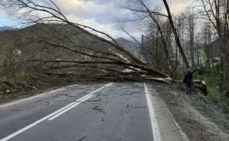 GÜNCELLEME - Rize’de şiddetli fırtına etkili oldu