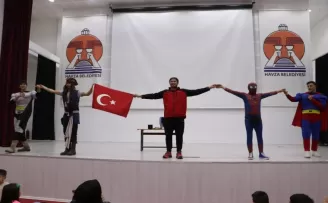 Havza’da Dinozor Sirki gösteri sundu