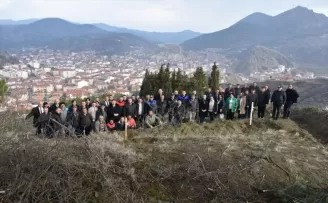 İskilip’te 100. Yıl Ceviz Ormanı’na bin civarında fidan dikildi
