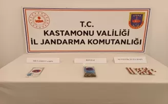 İstanbul’dan Kastamonu’ya uyuşturucu getiren 2 kişi yakalandı