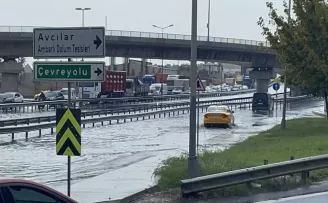 İstanbul'un bazı ilçelerinde gök gürültülü sağanak etkili oluyor