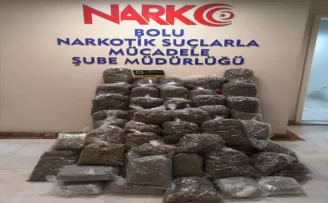 Kamyonette gizli bölmelere saklanmış 39 kilo 456 gram skunk ele geçirildi