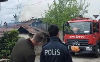 Karabük’te evinde yangın çıkan kadın yaralandı