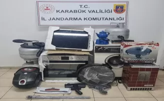 Karabük'te hırsızlık yaptıkları iddiasıyla yakalanan 5 kişiden 3'ü tutuklandı