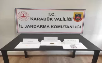 Karabük'te otomobilde uyuşturucuyla yakalanan şüpheli gözaltına alındı