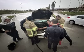 Karabük’te seyir halindeyken alev alan otomobil yandı