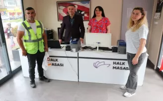 Karabük’te temizlik personelinin parkta bulduğu cüzdan sahibine ulaştırıldı