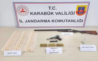 Karabük’te uyuşturucu operasyonlarında yakalanan 2 zanlı tutuklandı
