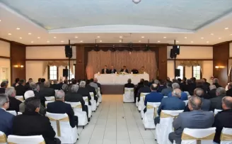 Karabük Valisi Gürel, muhtarlar ve sözleşmeli personelle bir araya geldi