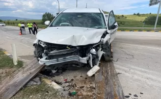Kastamonu’da hafif ticari araç ile otomobil çarpıştı,  4 kişi yaralandı