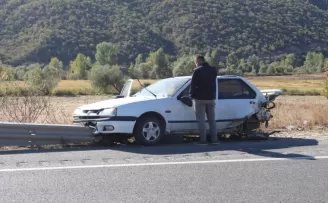 Kastamonu’da iki otomobilin çarpıştığı kazada karı koca yaralandı
