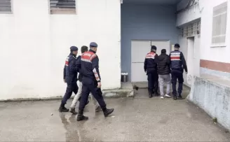 Kastamonu’da kesinleşmiş hapis cezası bulunan 2 firari hükümlü yakalandı