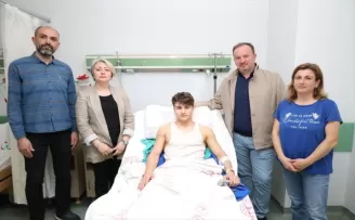 Milli sporcular Samsun Eğitim ve Araştırma Hastanesinde ameliyat edildi