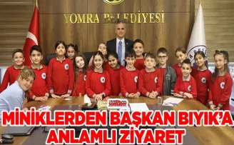 MİNİKLERDEN BAŞKAN BIYIK’A ANLAMLI ZİYARET