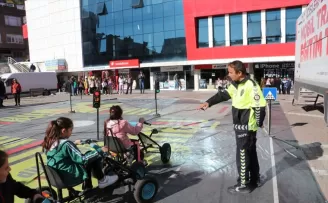 Mobil trafik eğitim tırı ile Havza’da çocuklara eğitim verildi