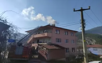 Mudurnu'da baca yangını büyümeden söndürüldü