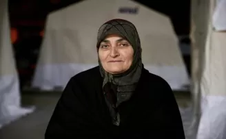 Oğlu Gölcük Depremi'nde engelli kalan anne, Düzce'de bir kez daha korku yaşadı