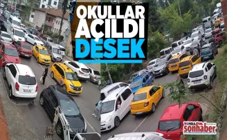 Okullar açıldı: Yomra’da trafik çilesi başladı