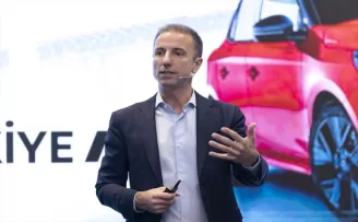 Opel Üst Yöneticisi Florian Huettl, Türkiye pazarını değerlendirdi: