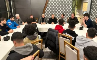 Ordu Valisi Sonel, sahalara dönecek Orduspor takımıyla buluştu