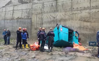 Rize’de dereye düşen hafif ticari araçtaki 4 kişi öldü, 1 kişi yaralandı