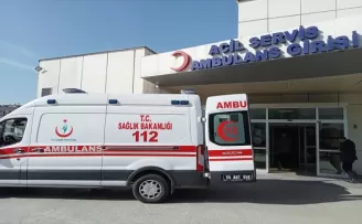 Samsun'da 2 otomobilin çarpıştığı kazada karı koca öldü, oğulları yaralandı