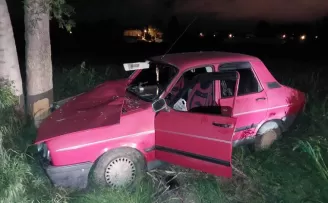Samsun’da ağaca çarpan otomobil sürücüsü yaralandı