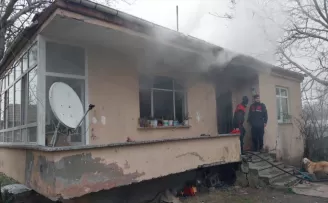 Samsun’da bir evde çıkan yangın hasara yol açtı