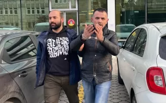 Samsun'da bir kişinin cep telefonu ve parasını gasbeden 3 zanlı tutuklandı