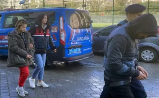 Samsun’da düzenlenen uyuşturucu operasyonunda yakalanan 5 zanlı adliyede