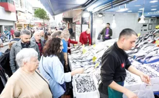 Samsun’da hamsinin kilogram fiyatı 40 liraya kadar geriledi