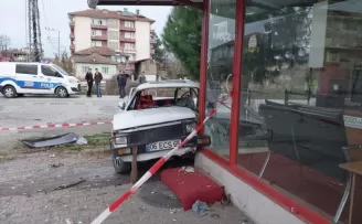 Samsun'da iki otomobilin çarpışması sonucu 4 kişi yaralandı