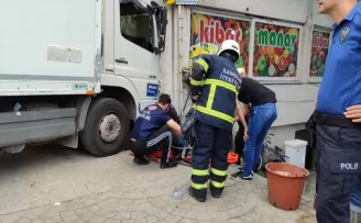 Samsun’da park halindeyken hareket eden kamyonun çarptığı kişi yaralandı