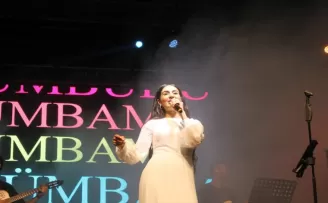 Samsun’da şarkıcı Elif Buse Doğan konser verdi