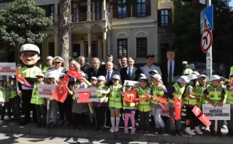 Samsun, Tokat, Kastamonu, Sinop ve Çankırı'da yaya geçitleri kırmızıya boyandı