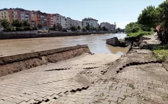 Samsun’un Terme ilçesinde taşkın suyu çekilmeye başladı